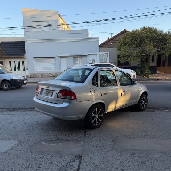 Chevrolet Corsa Classic miniatura 2