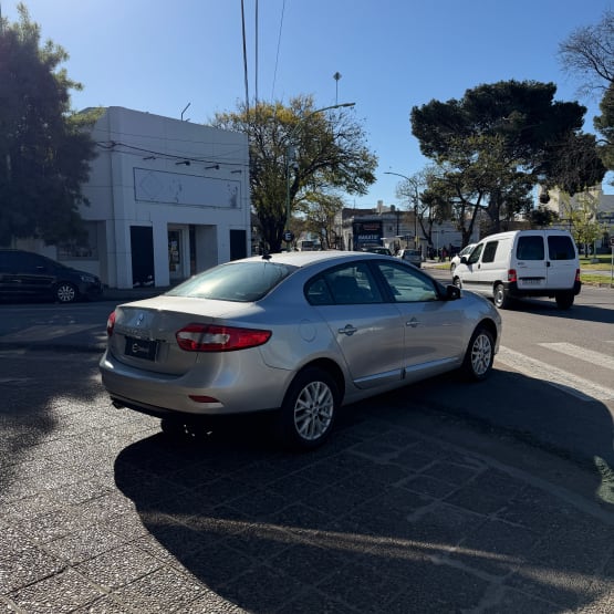 Renault Fluence Luxe 2.0 miniatura 2