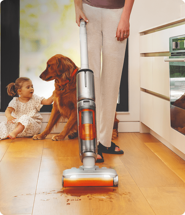 Stellar Pro cordless floor washer with up to 35 minutes of runtime