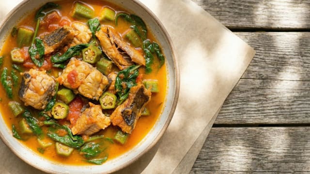 Calulu de Peixe (Fish and Greens Stew)