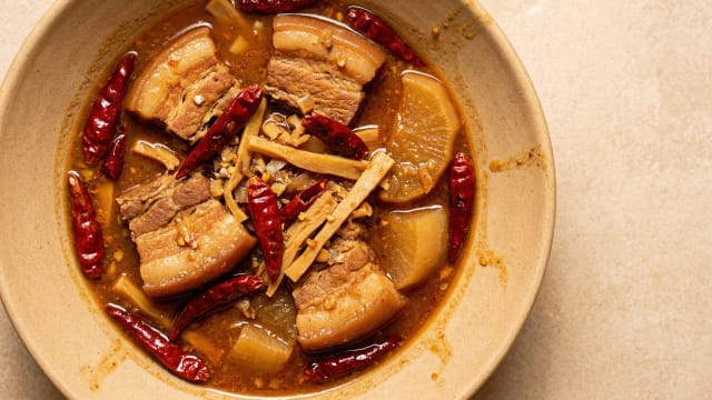 Phaksha Paa (Pork with Chilies and Bamboo Shoots)