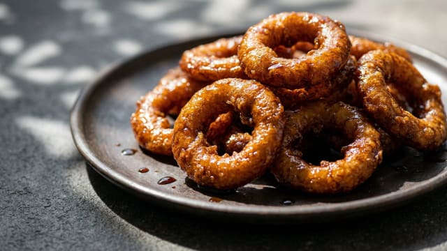 Kuih Cincin (Palm Sugar Rice Flour Rings)