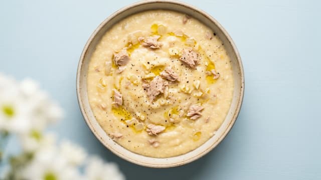 Xerém com Atum (Creamy Cornmeal with Tuna)