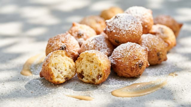 Fritule (Mini raisins Doughnuts)