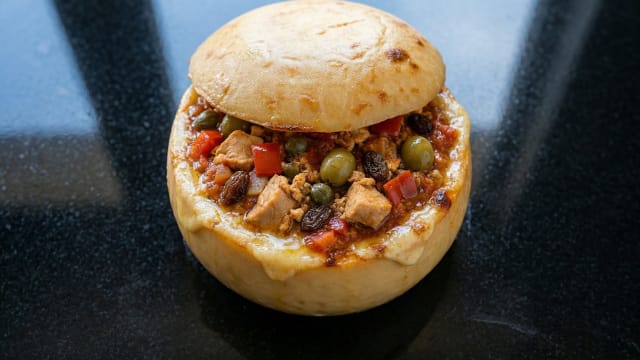 Keshi Yená (Stuffed Edam Cheese)