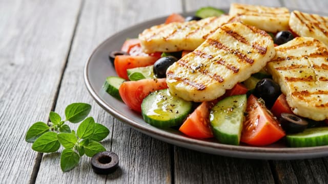Cypriot Grilled Halloumi Salad