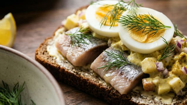 Smørrebrød med Sild (Pickled Herring Open-Faced Sandwich)
