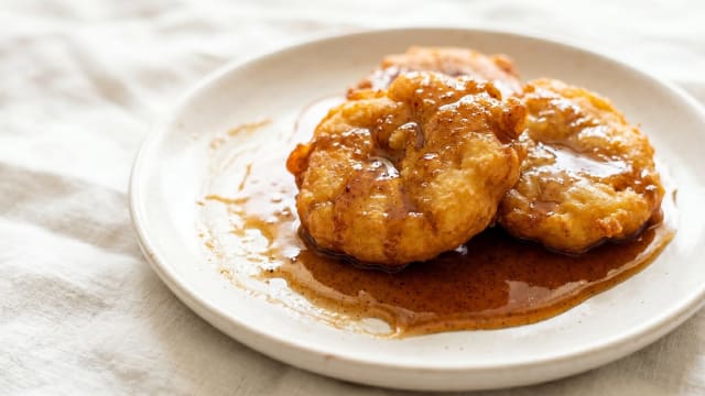 Nuégados de Yuca (Cassava Fritters with Panela Syrup)