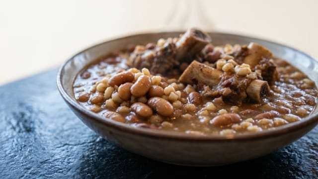 Umncushu (Samp and Beans with Beef Bones)