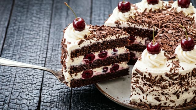 Schwarzwälder Kirschtorte (Black Forest Cherry Cake)