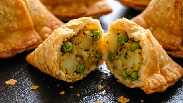 Samosa (Spiced Potato Pastries)