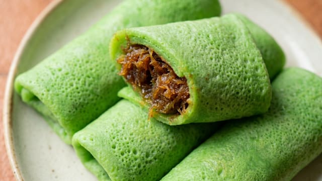 Pandan Coconut Crepes