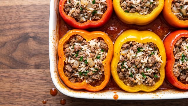 Speca të Mbushura (Stuffed Bell Peppers)