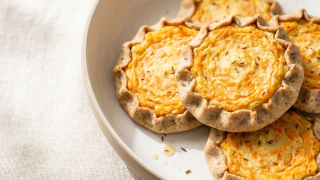 Sklandrausis (Carrot and Potato Rye Tarts)