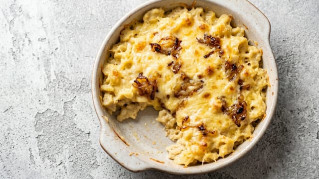 Käsknöpfle (Cheese Dumplings with Fried Onions)