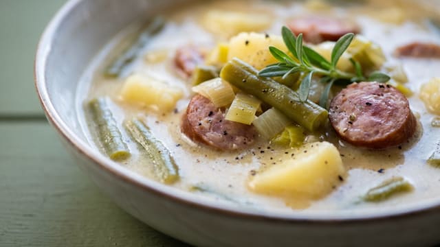 Bouneschlupp (Green Bean and Potato Soup)