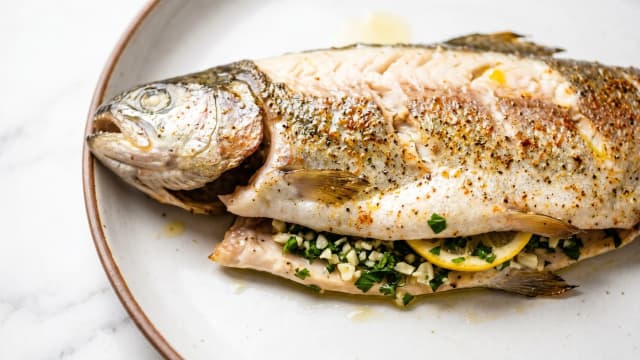 Pečena Pastrmka (Baked Trout with Garlic and Parsley)