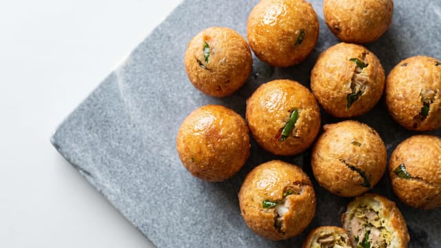 Gulha (Fried Tuna Dumplings)