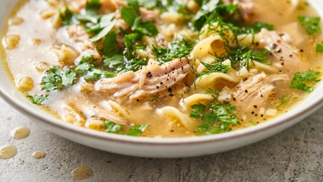 Zeamă cu Pui și Măcriș (Chicken and Sorrel Noodle Soup)