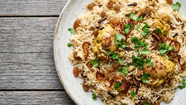 Danbauk (Burmese Chicken Pilaf)