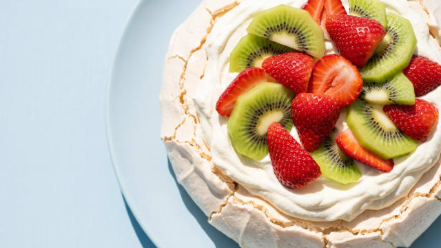 Pavlova with Kiwifruit and Strawberries
