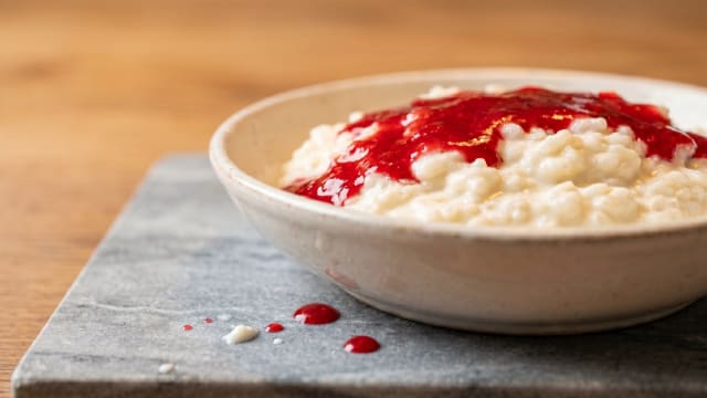 Riskrem med Rød Saus (Rice Cream with Raspberry Sauce)