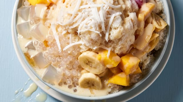 Halo-Halo (Filipino Shaved Ice Dessert)