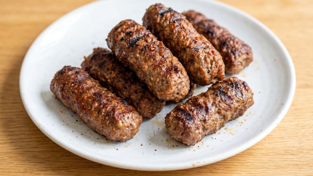 Mici (Grilled Garlic Meat Rolls)