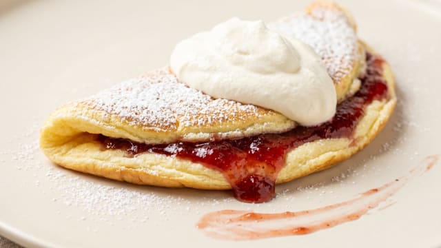 Pohorska Omleta (Slovenian Soufflé Omelette with Jam)