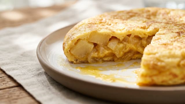 Tortilla Española (Spanish Potato Omelette)