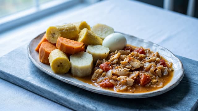 Heri Heri (Boiled Roots, Plantain, and Saltfish)
