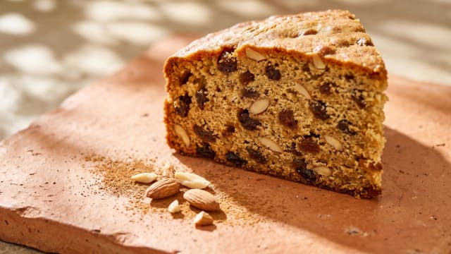 Surinamese Spiced Fruit Cake