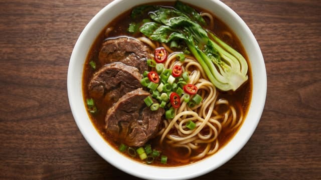 Niu Rou Mian (Taiwanese Beef Noodle Soup)