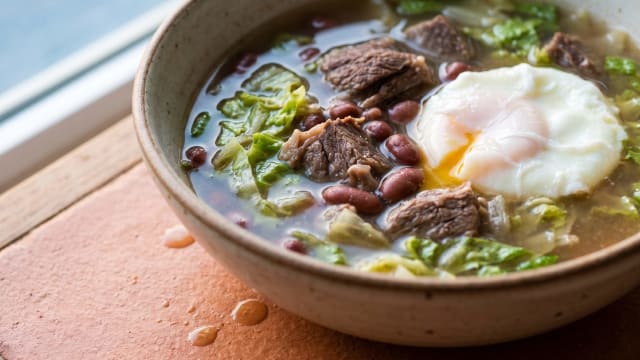 Timorese-Style Beef and Red Bean Soup