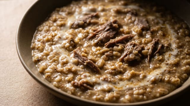 Jareesh Bil Laham (Gulf-Style Cracked Wheat and Lamb Porridge)