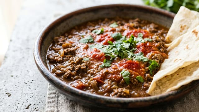 Saltah (Meat Stew with Fenugreek Froth)