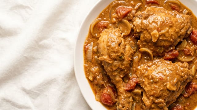 Huku neDovi (Chicken in Peanut Sauce)