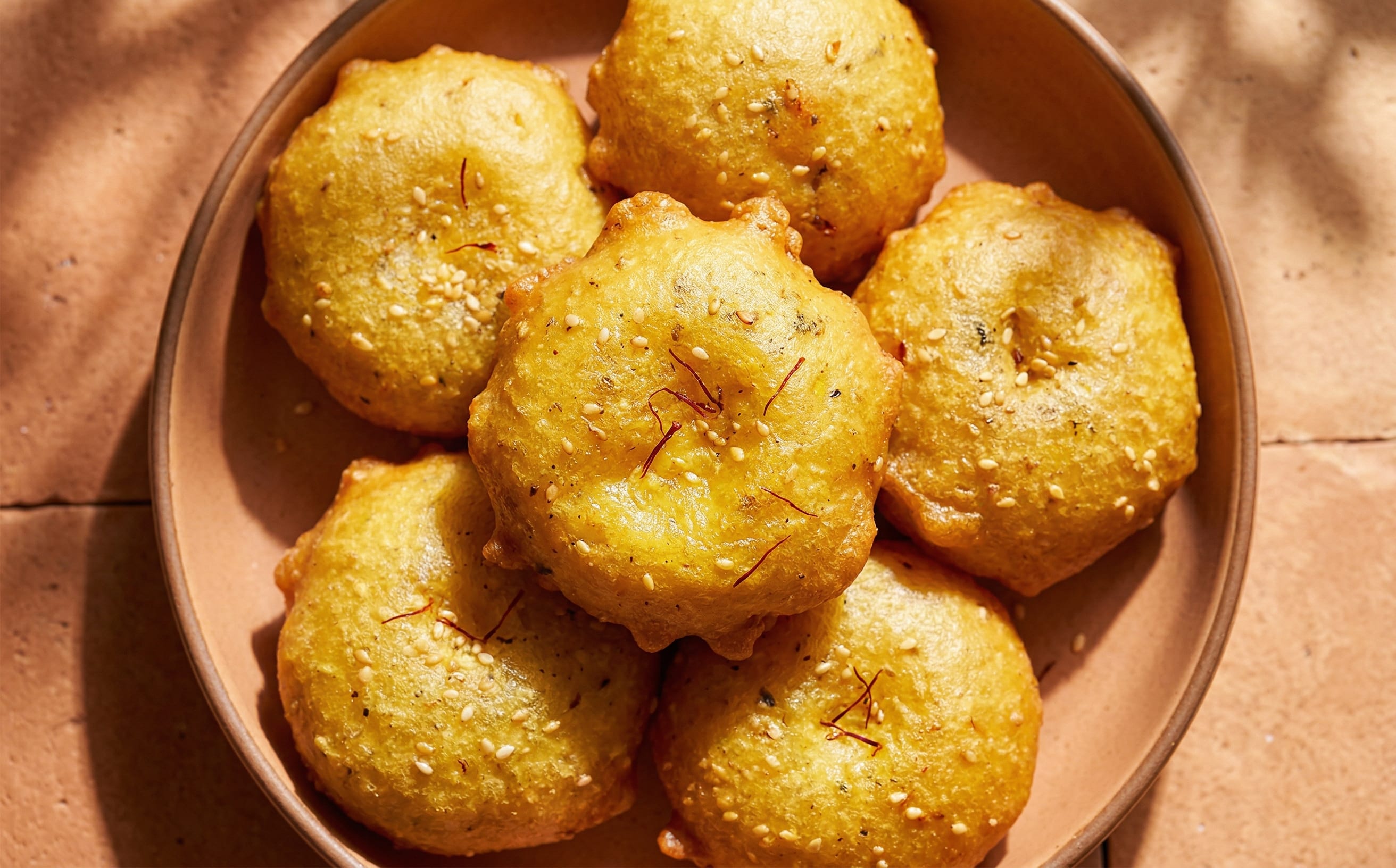 Khanfaroosh (Saffron Fritters)