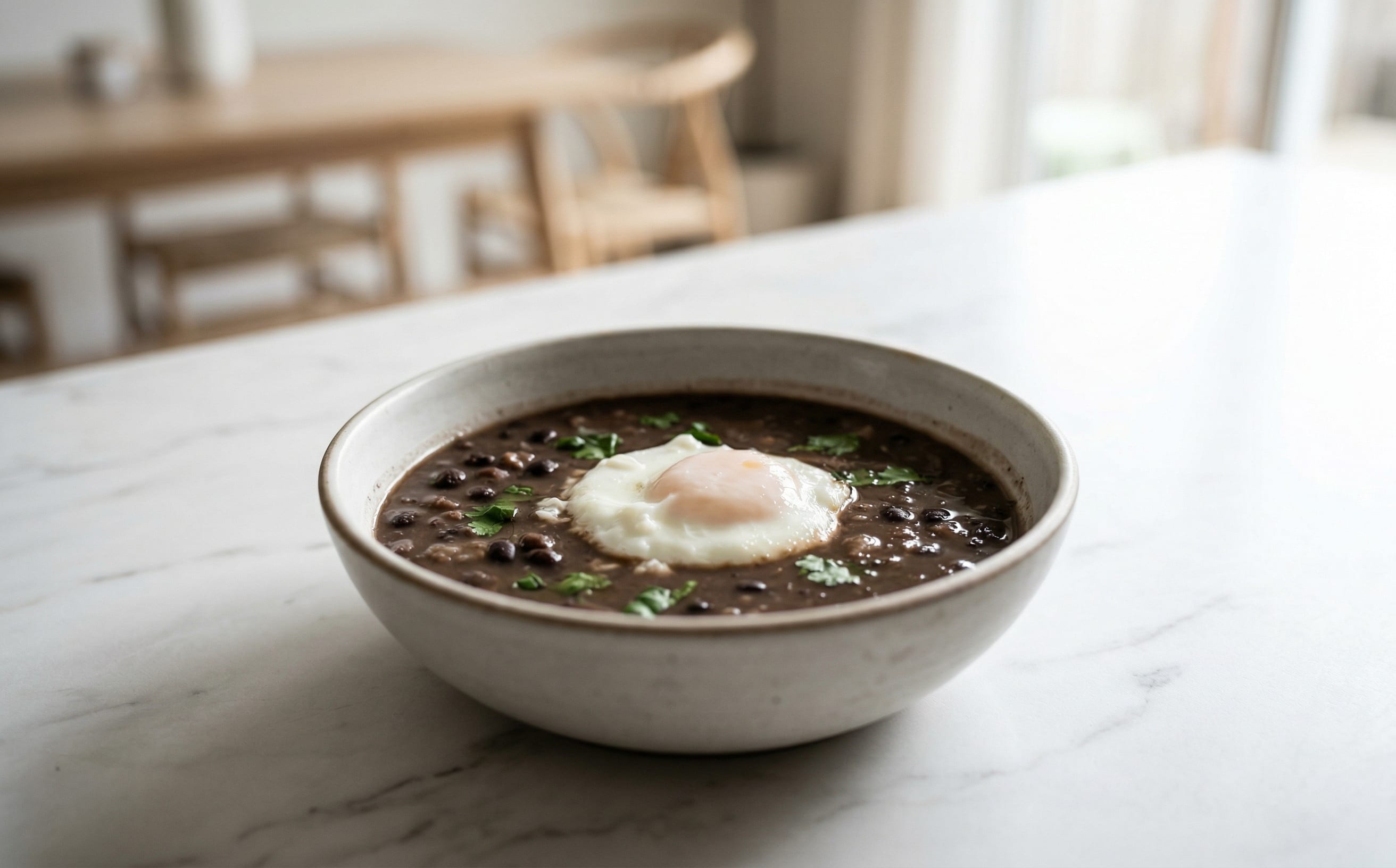 Sopa Negra con Huevo (Black Bean Soup with Egg)
