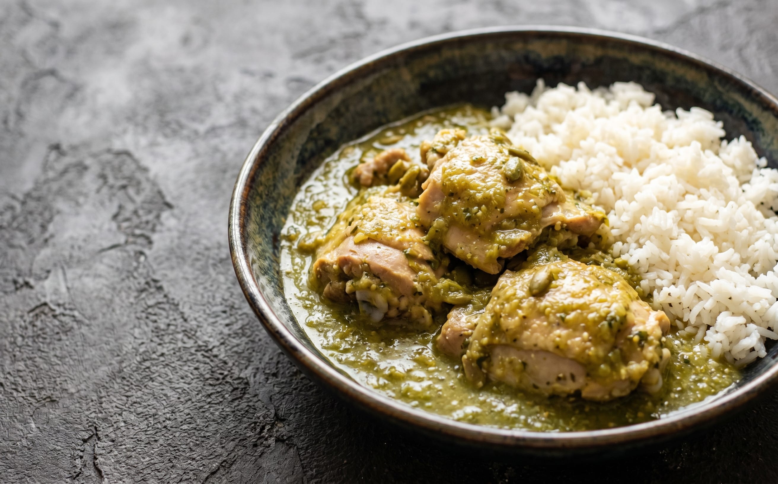 Jocón de Pollo (Chicken in Green Tomatillo Sauce)