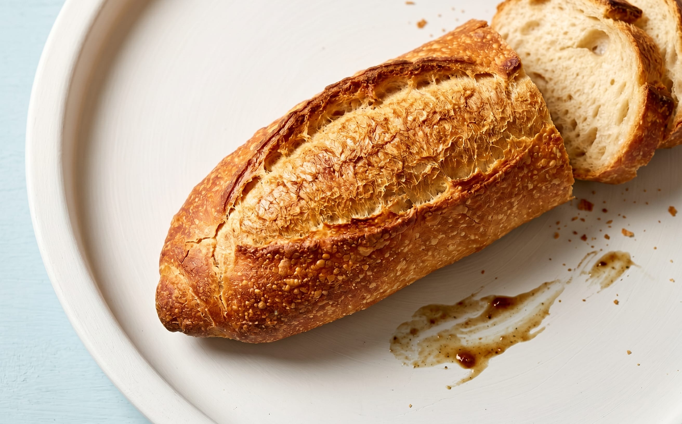 Guinean-Style Crusty Bread Loaf