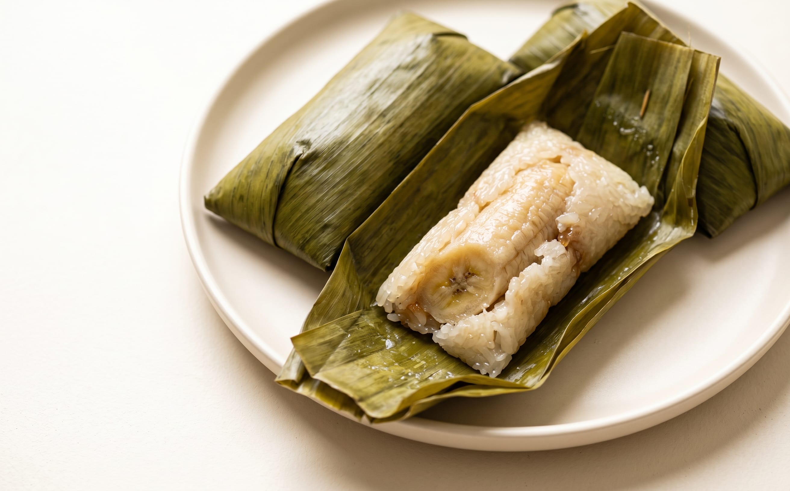 Khao Tom Mat (Sticky Rice and Banana Parcels)