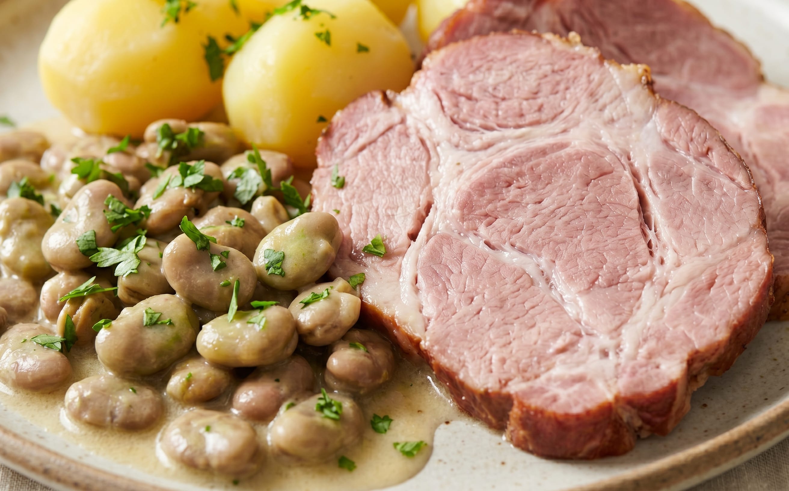 Judd mat Gaardebounen (Smoked Pork with Broad Beans)