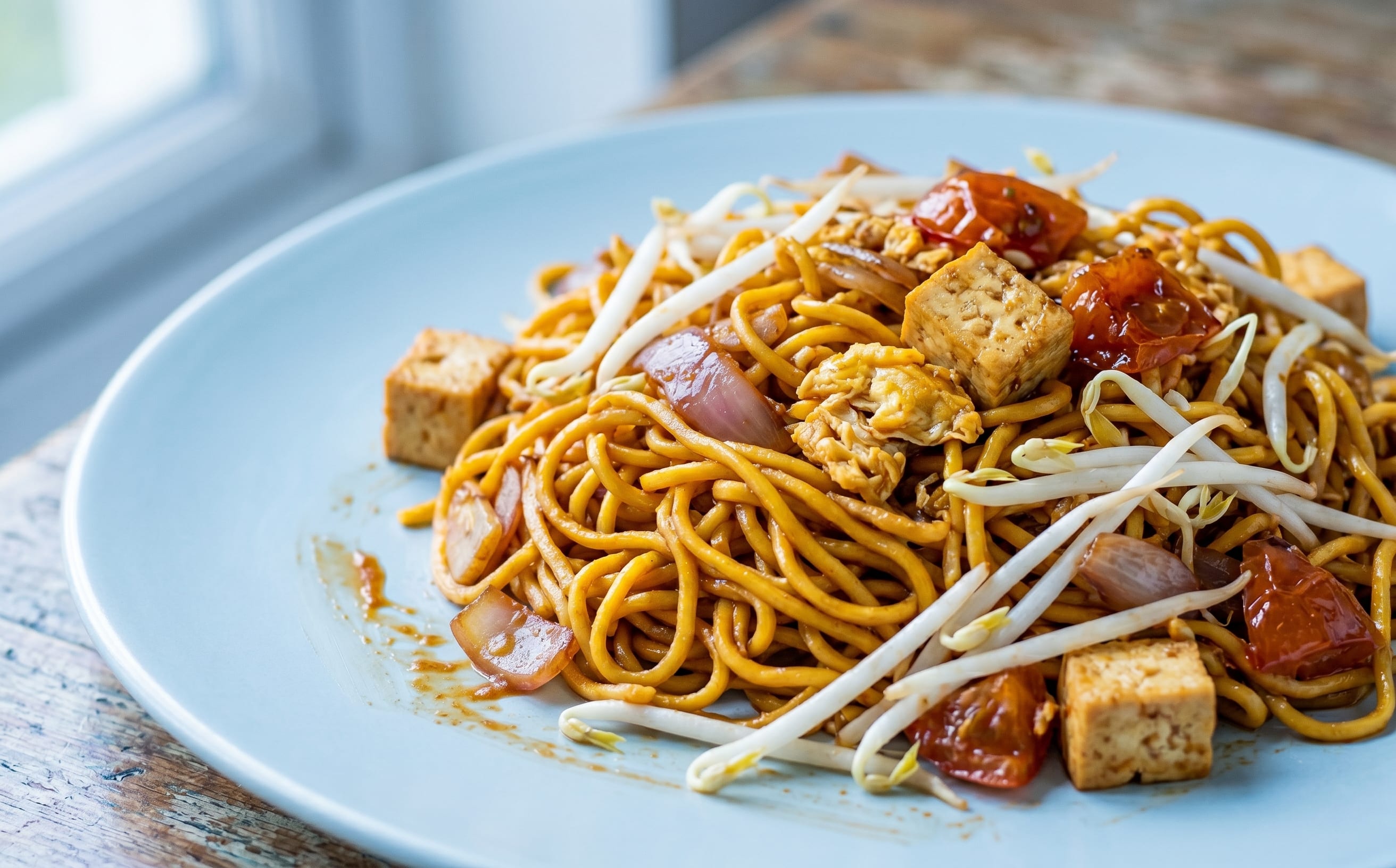 Mee Goreng Mamak (Spicy Fried Egg Noodles)