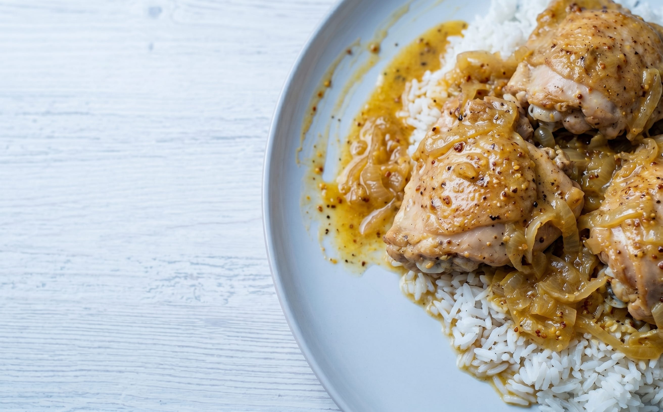Poulet Yassa (Chicken in Onion-Mustard Sauce)
