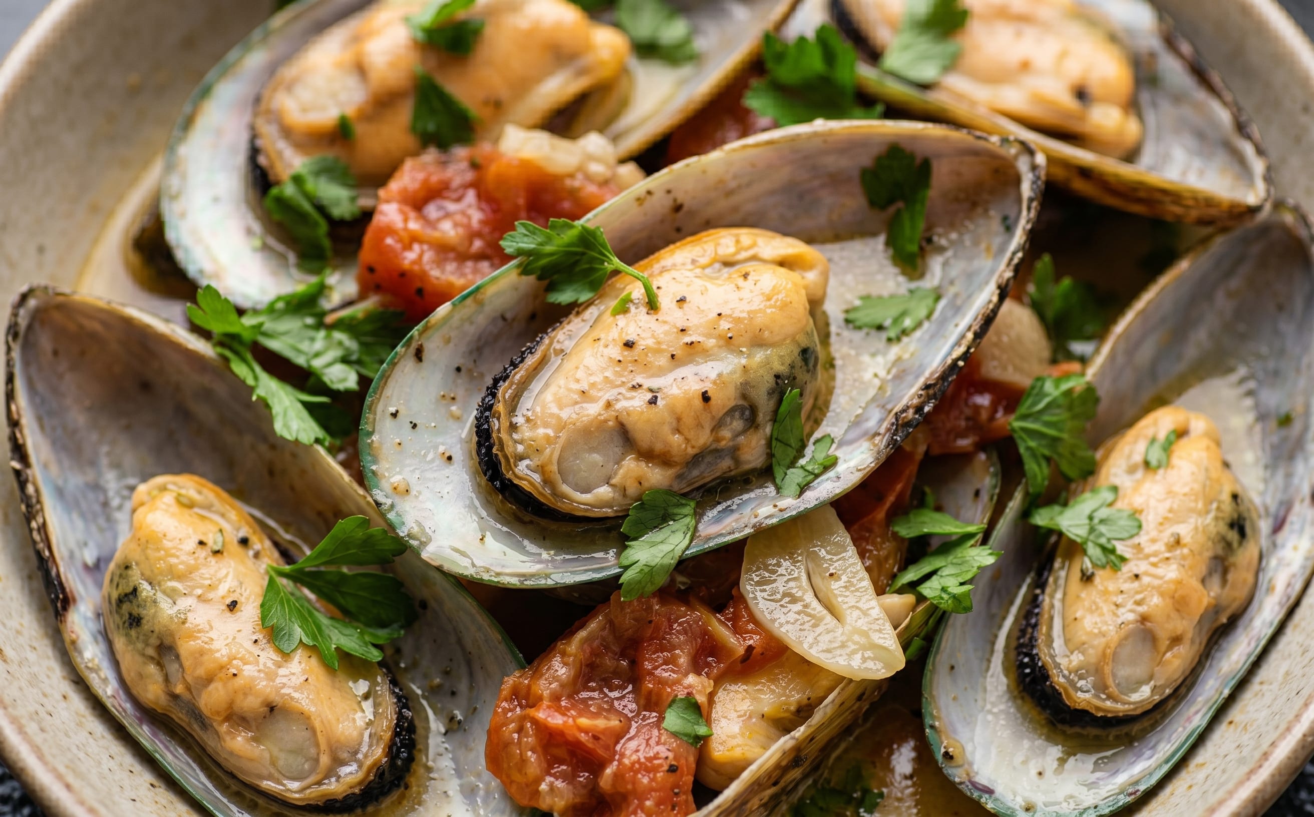 Dagnje na Buzaru (Mussels in White Wine)