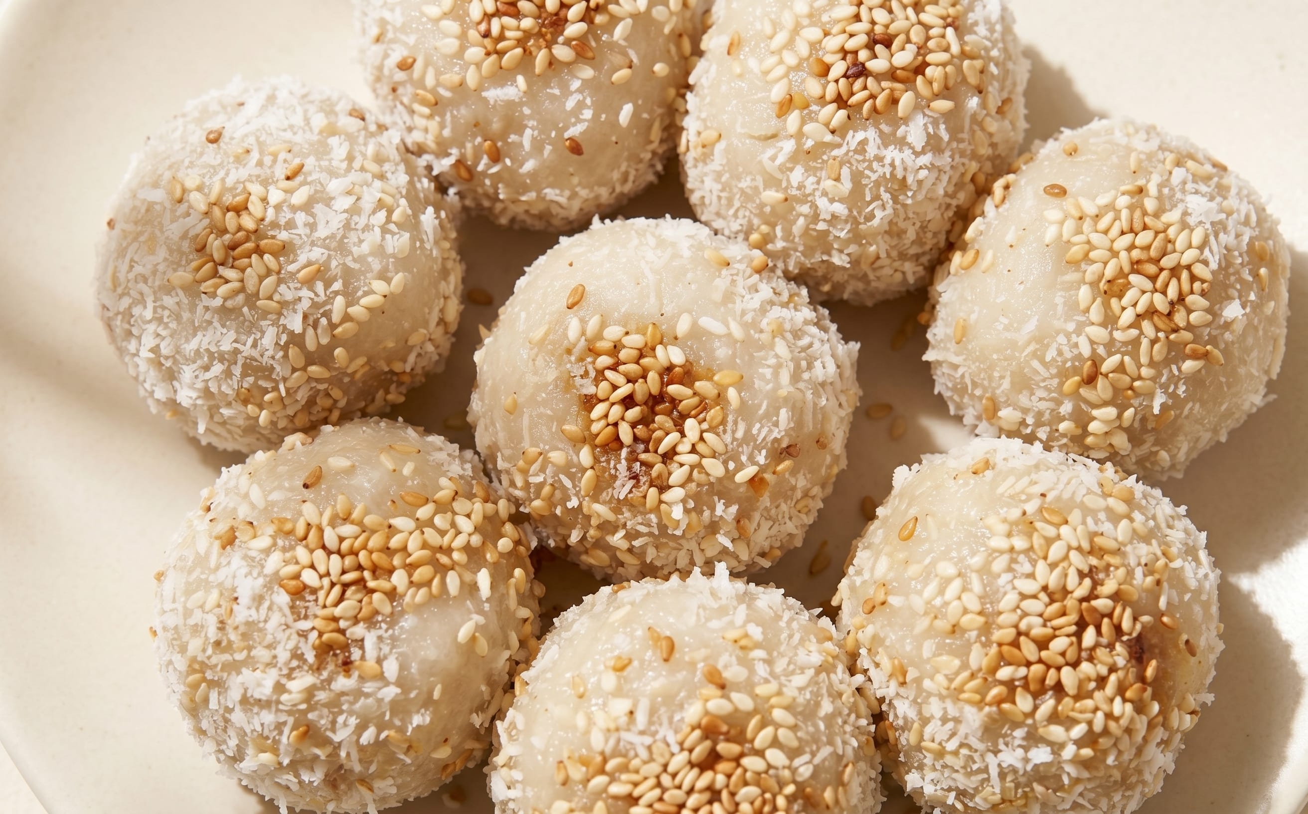 Mont Lone Yay Paw (Jaggery-Filled Rice Dumplings)
