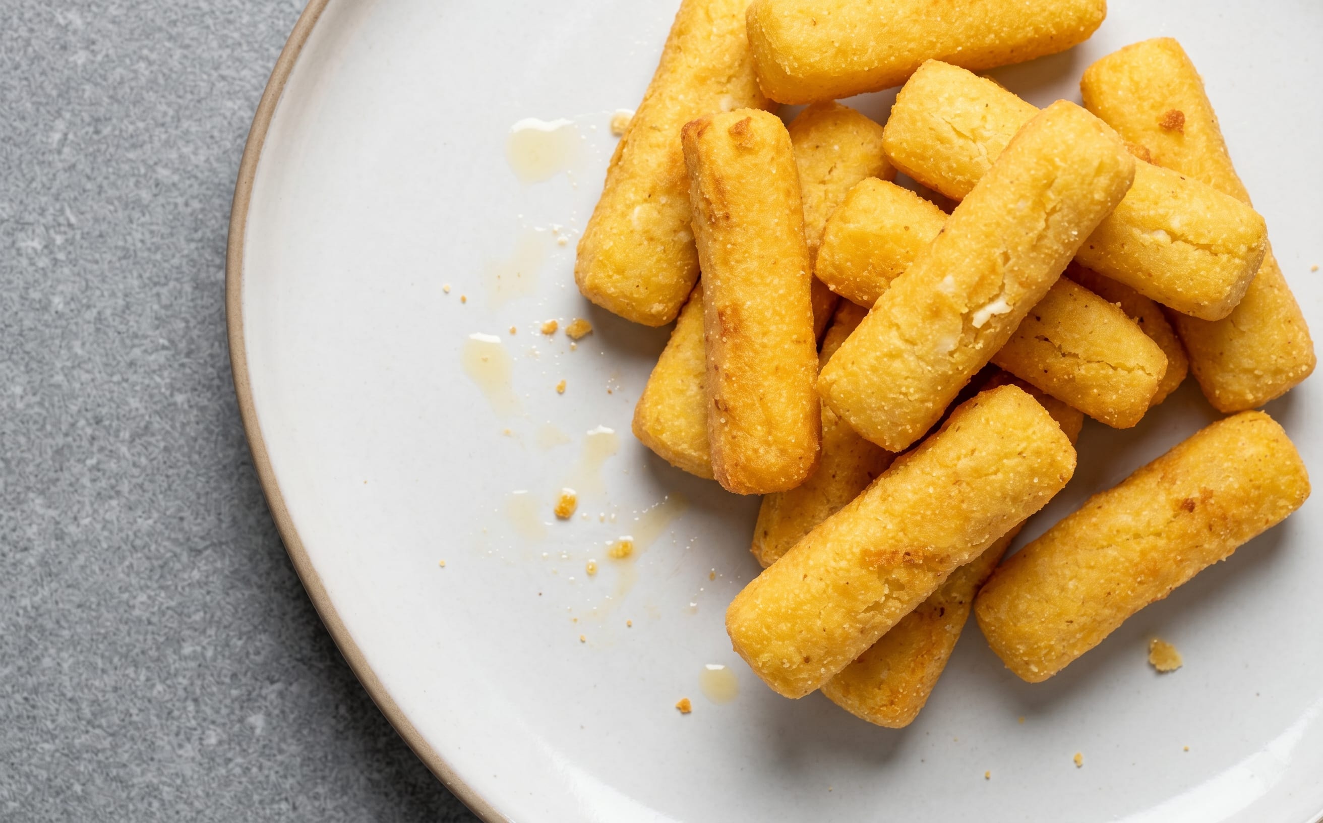 Sorullitos de Maíz (Cornmeal and Cheese Sticks)