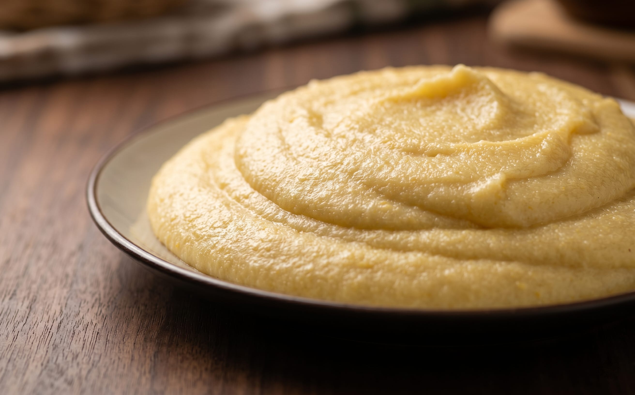 Ubugali (Stiff Cornmeal Porridge)