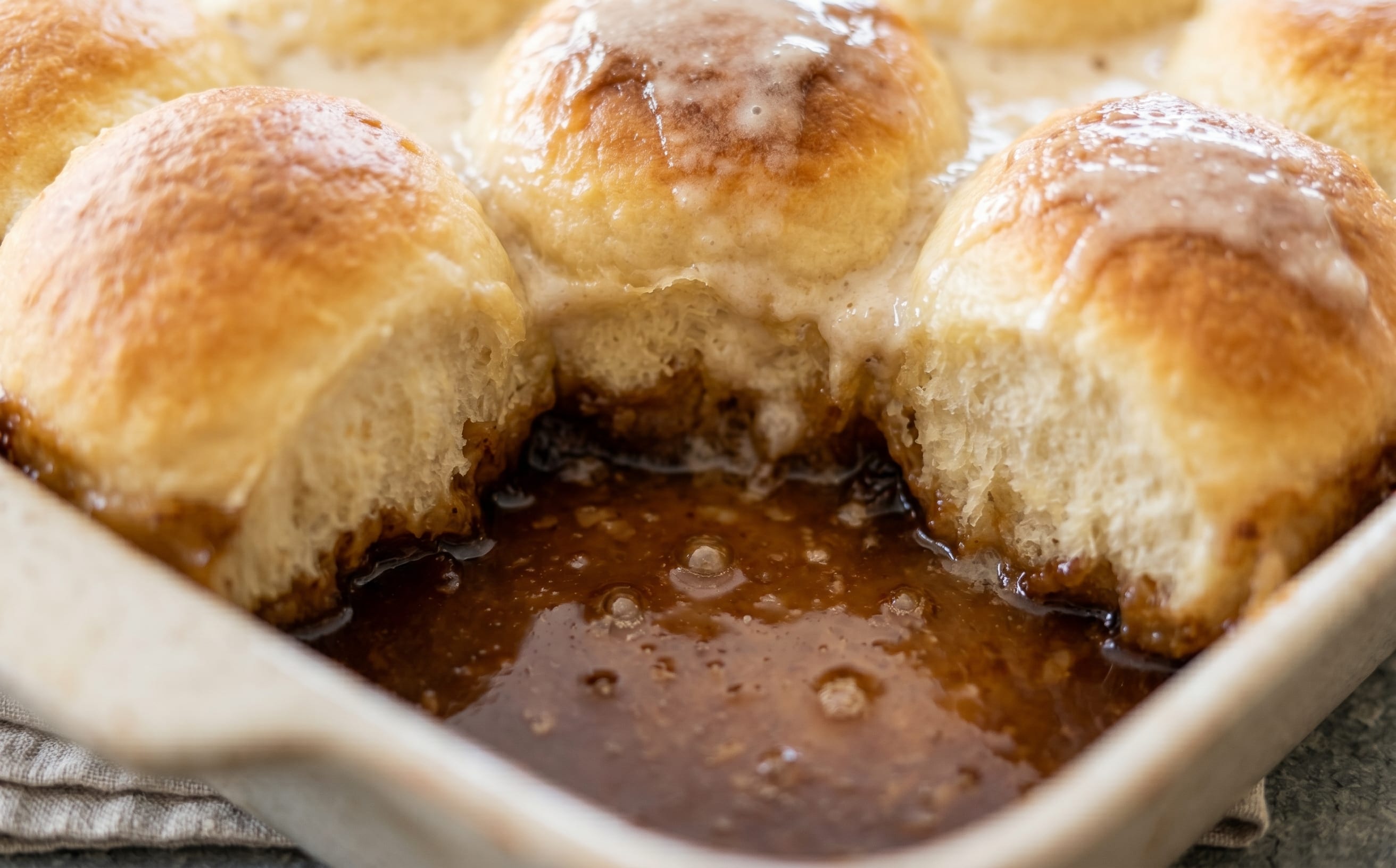 Pani Popo (Samoan Coconut Buns)